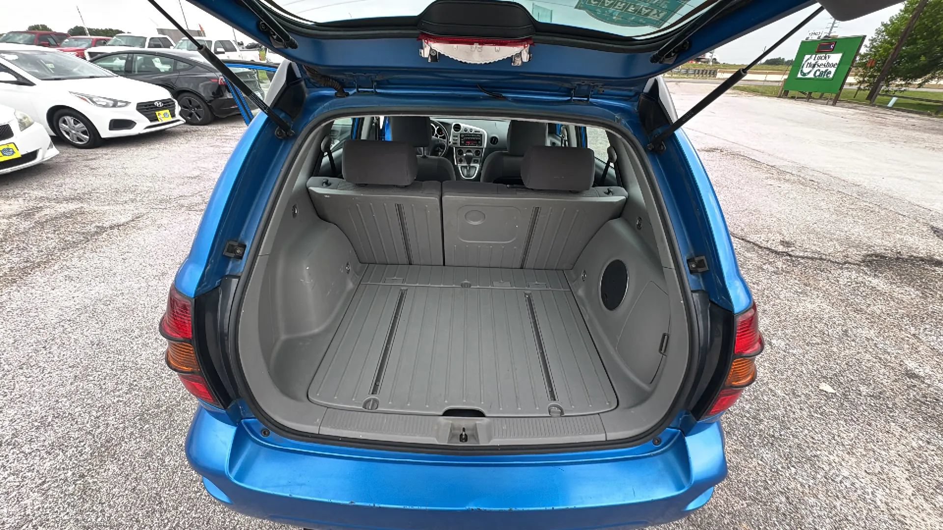 Used 2008 Pontiac Vibe w/ Sport Package FWD image 17
