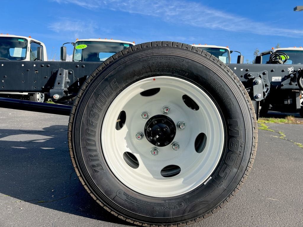 New 2024 Chevrolet Low Cab Forward 5500HD RWD image 70