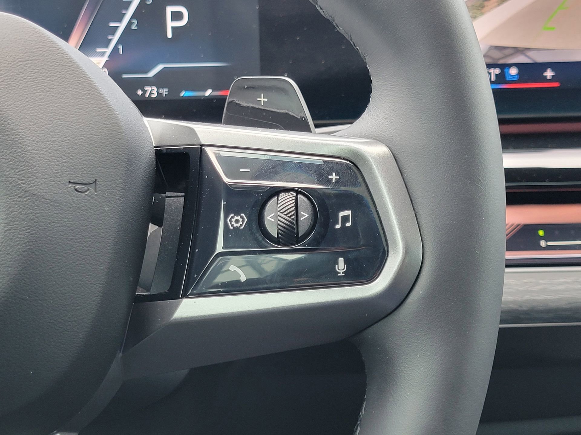 Used 2024 BMW 540i xDrive w/ Executive Package image 14