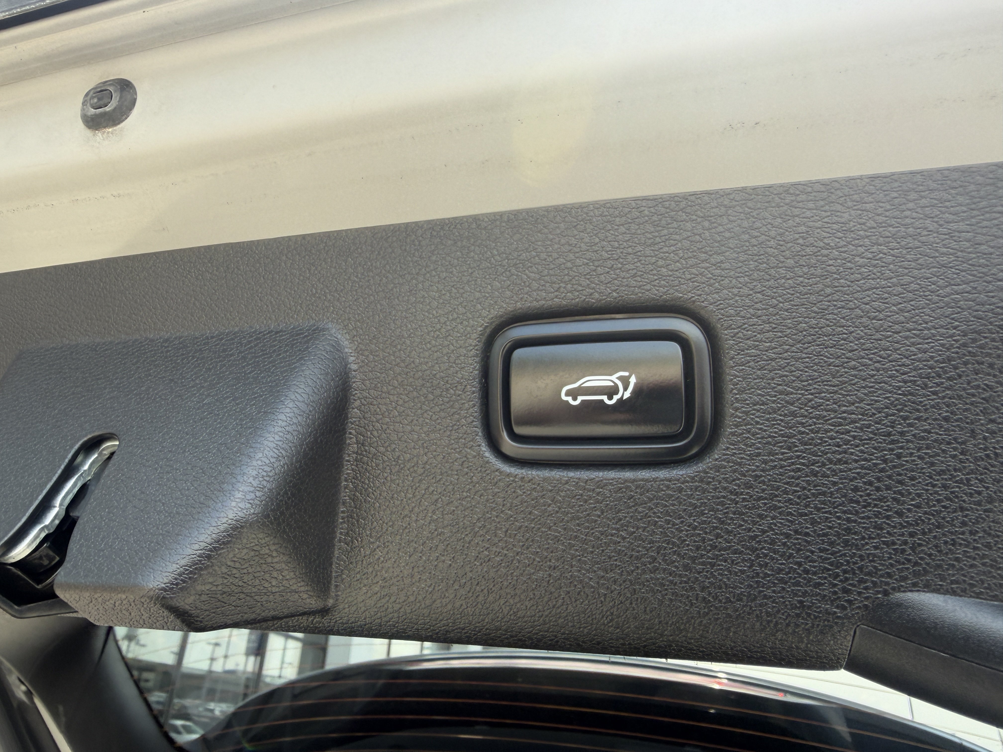 Used 2023 Kia Sportage X-Line w/ X-Line Premium Package AWD/4WD image 12