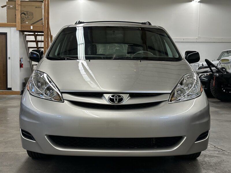 Used 2007 Toyota Sienna LE FWD image 7