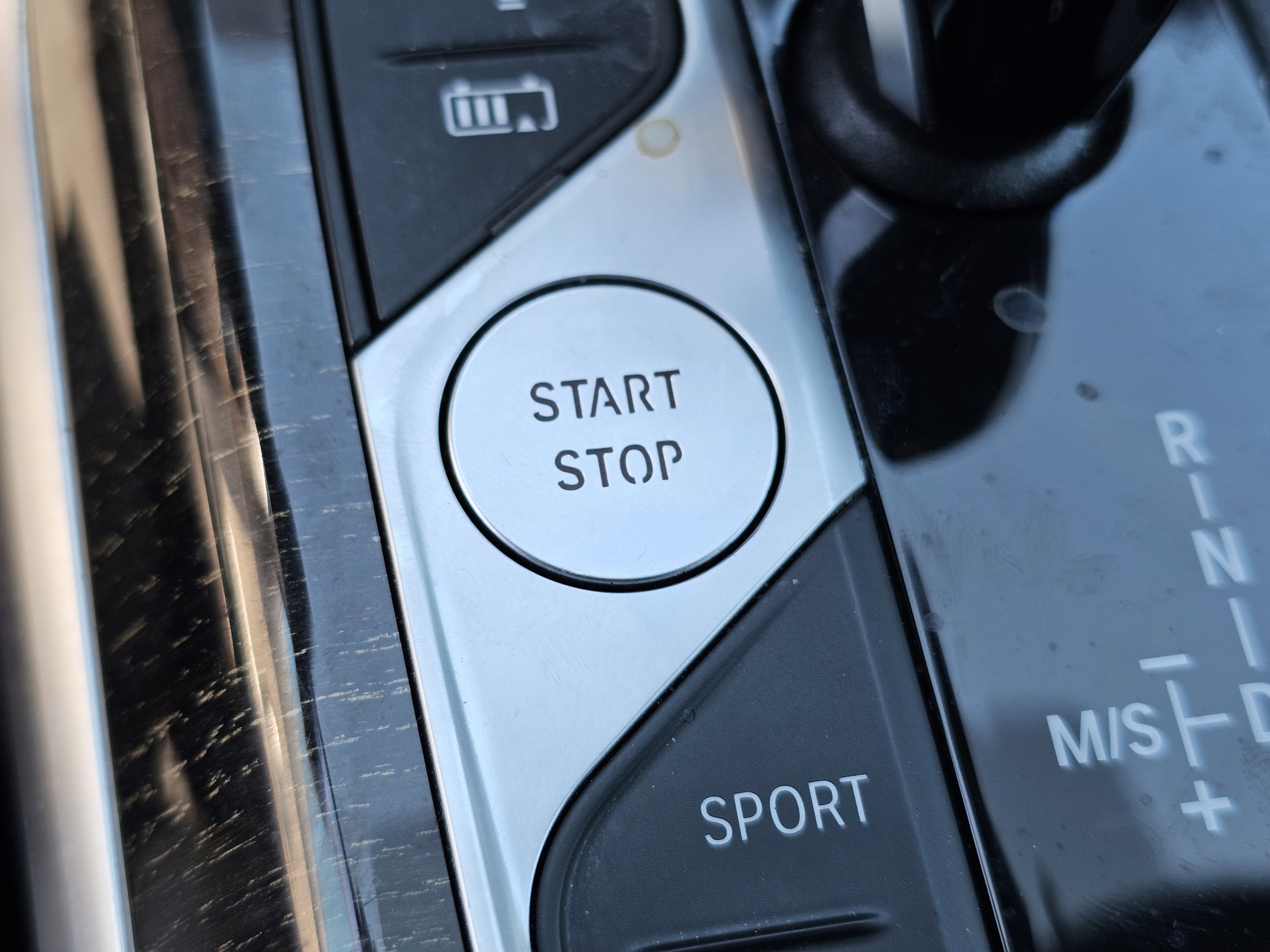 Used 2021 BMW 330e w/ Convenience Package image 23