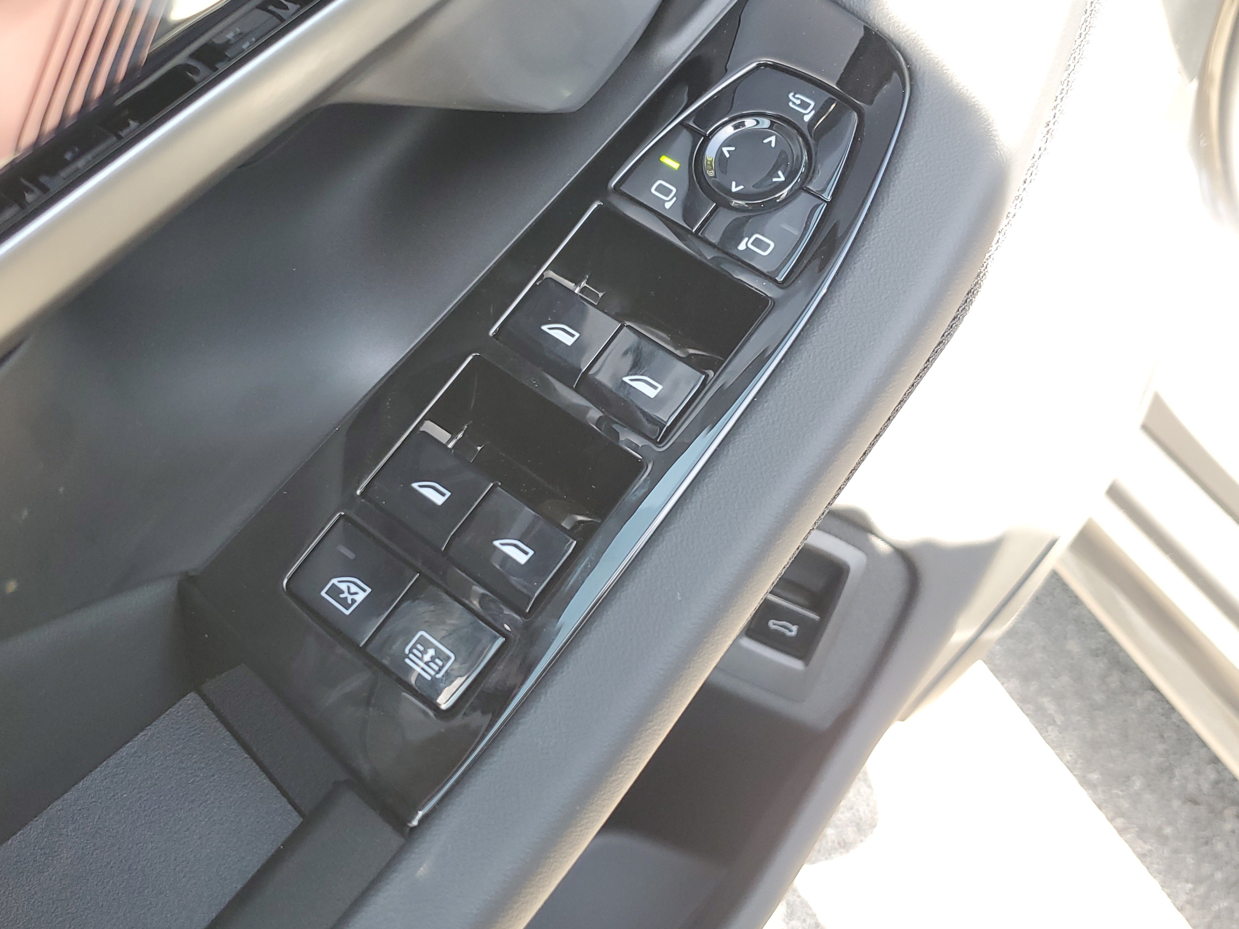 New 2027 BMW 530i w/ Executive Package RWD image 22