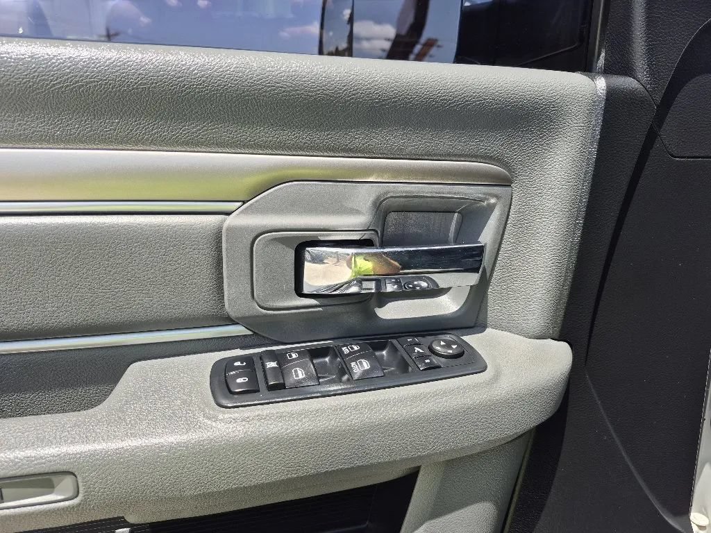 Used 2015 RAM 2500 Lone Star AWD/4WD image 17