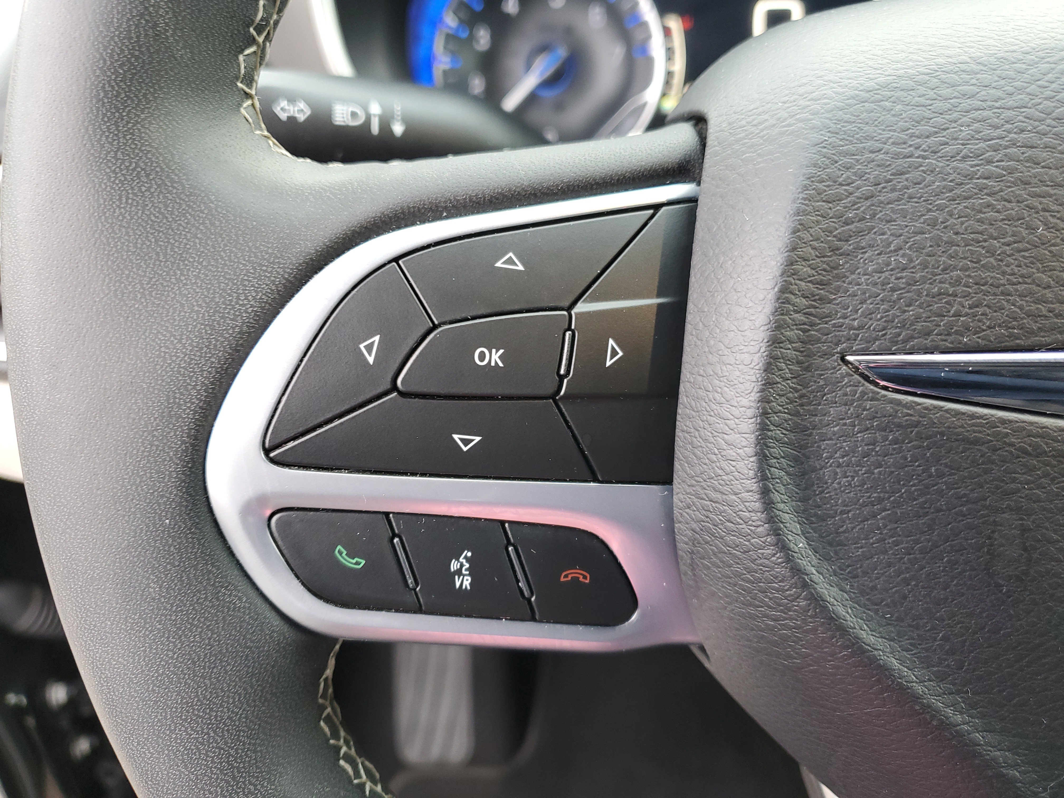 Used 2023 Chrysler Pacifica Touring-L image 22