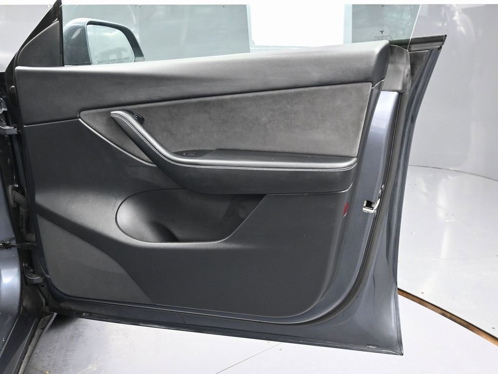 Used 2022 Tesla Model Y Performance image 40