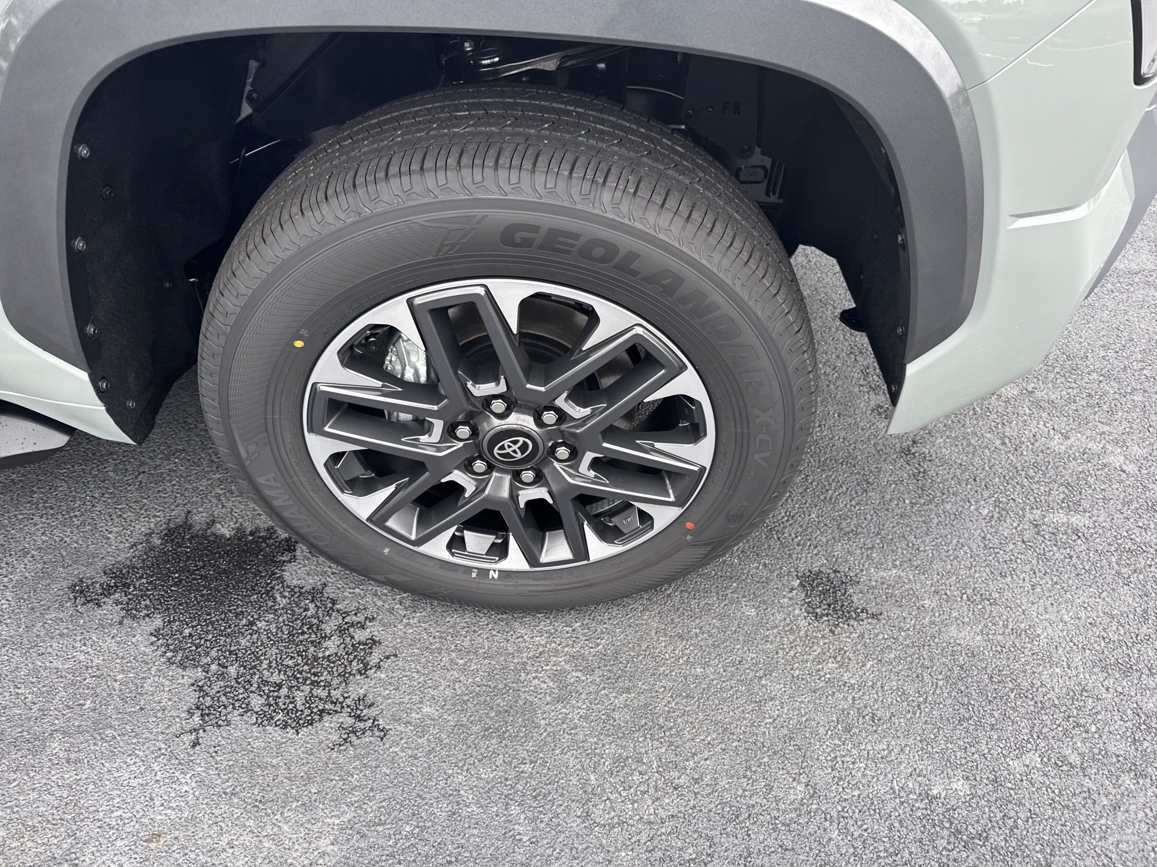 New 2026 Toyota Tundra Limited AWD/4WD image 10