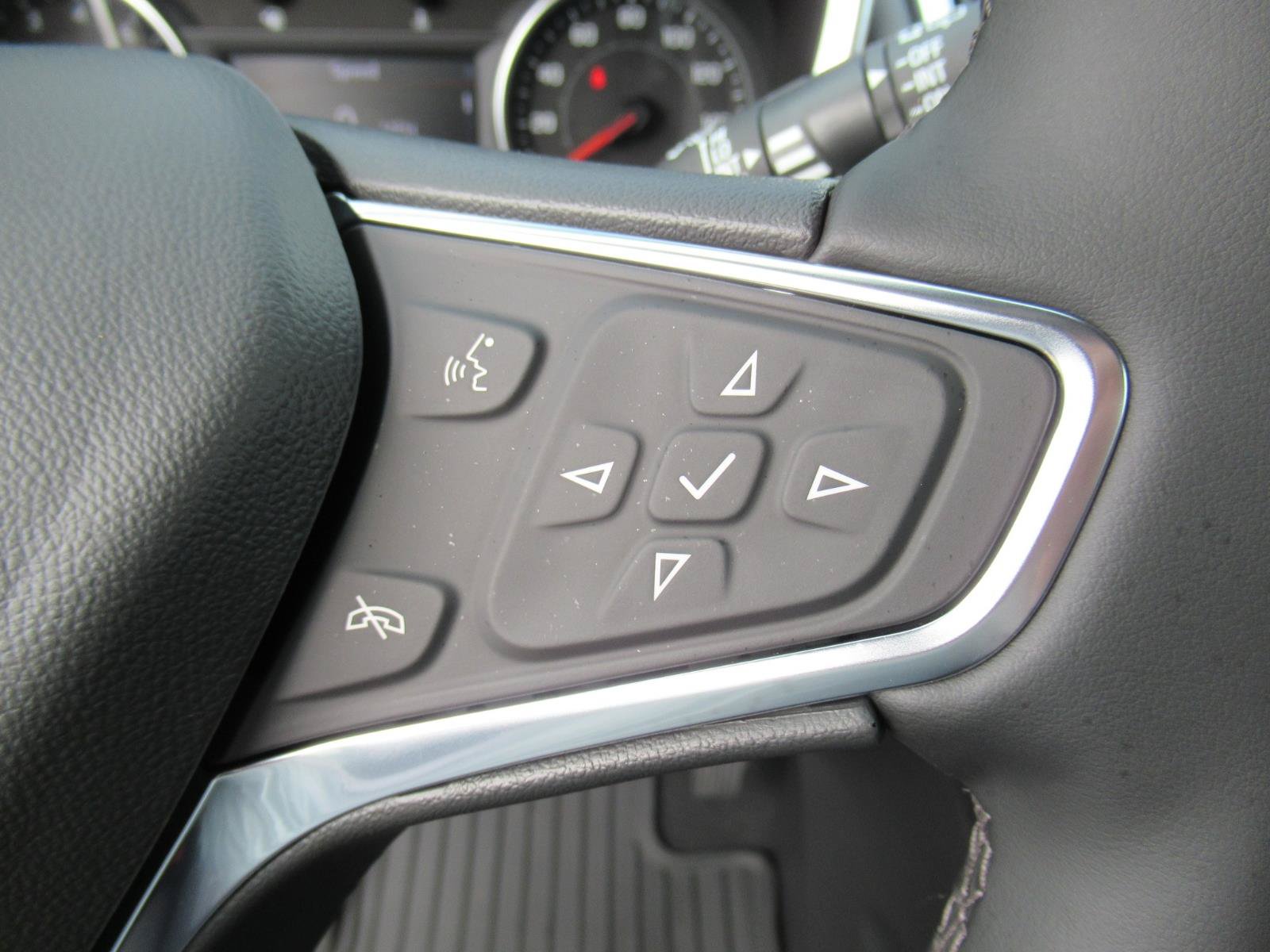 Used 2024 Chevrolet Equinox LT FWD image 24