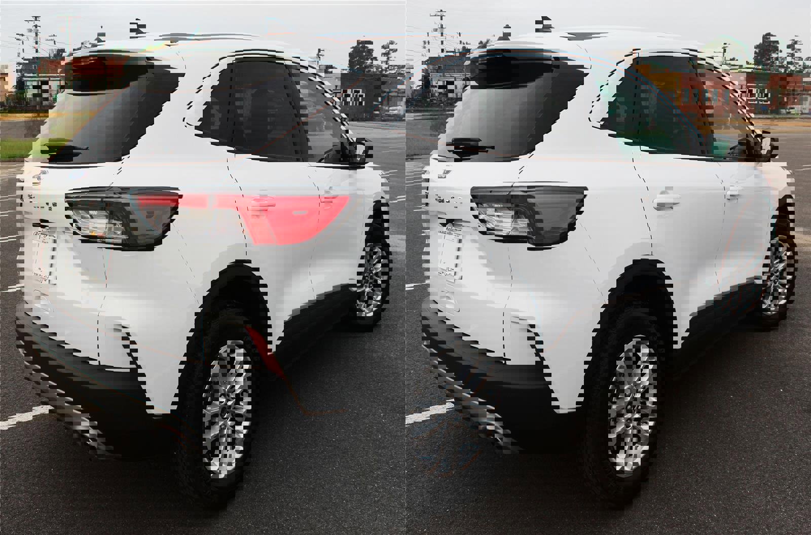 Used 2022 Ford Escape SE image 16