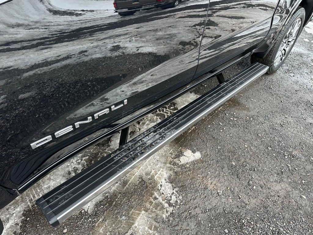 Used 2025 GMC Sierra 1500 Denali Ultimate image 15