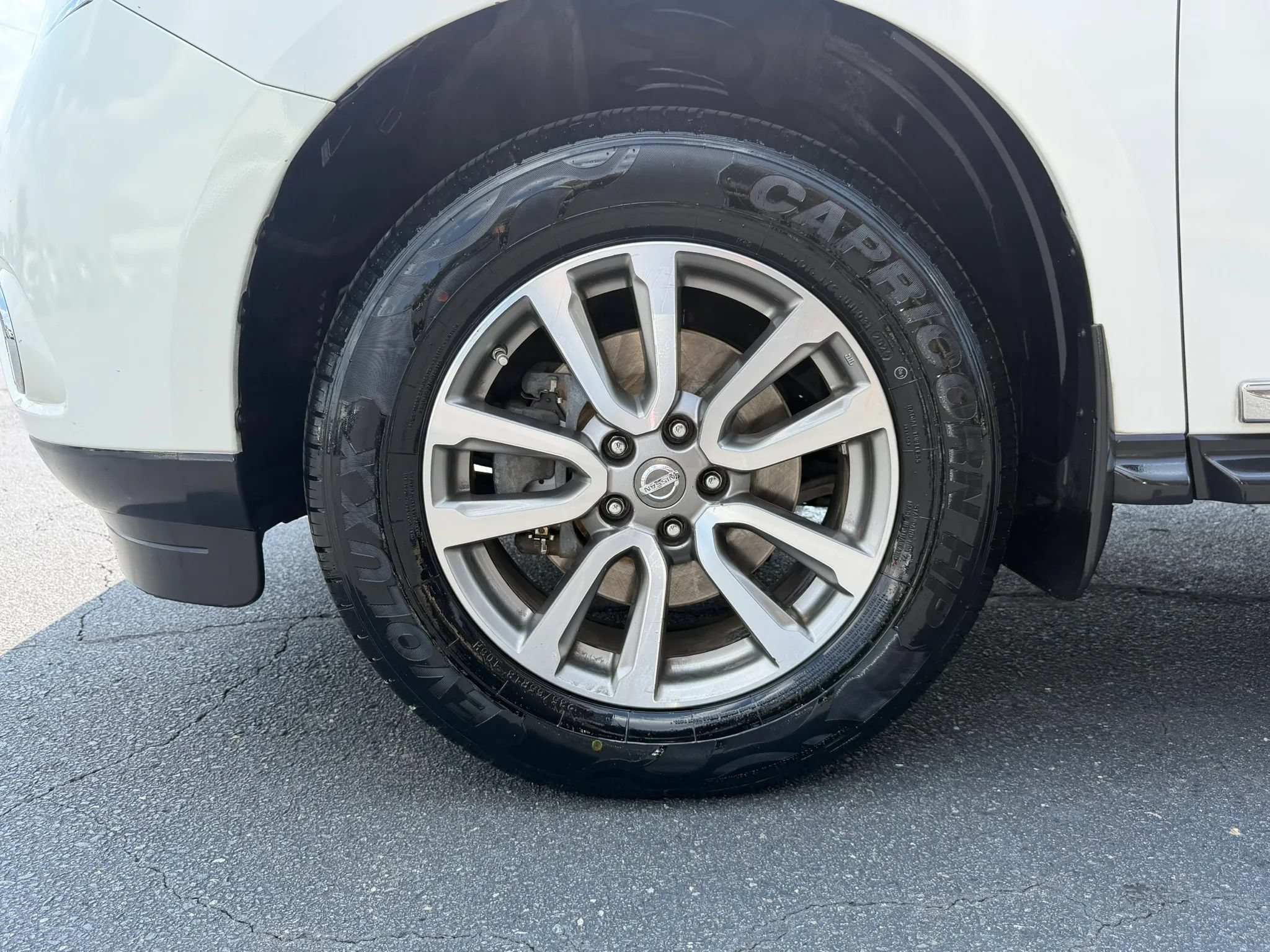 Used 2014 Nissan Pathfinder SL FWD image 31