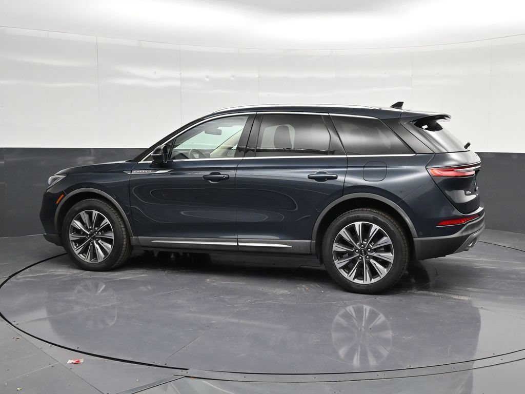 Used 2021 Lincoln Corsair Reserve FWD image 9