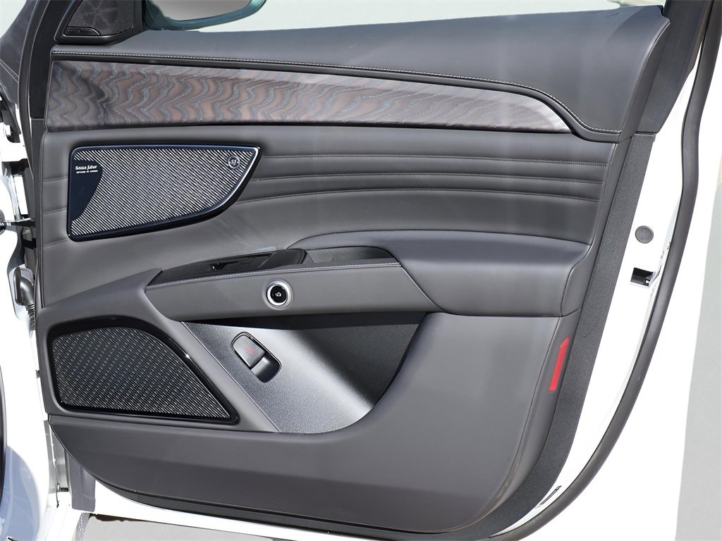 New 2025 Maserati Grecale GT image 13