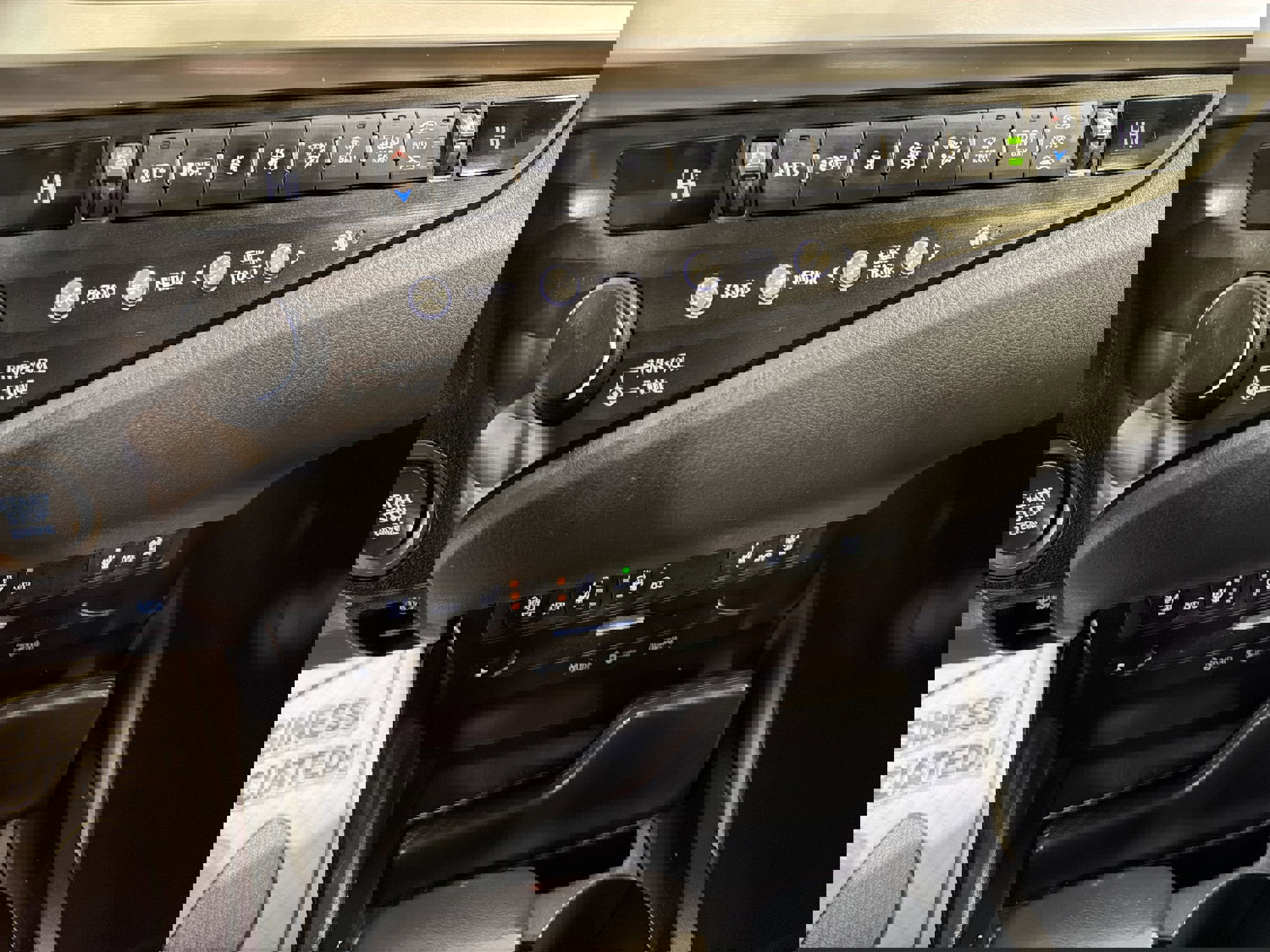 Used 2019 Lexus ES 350 w/ Ultra Luxury Package image 20