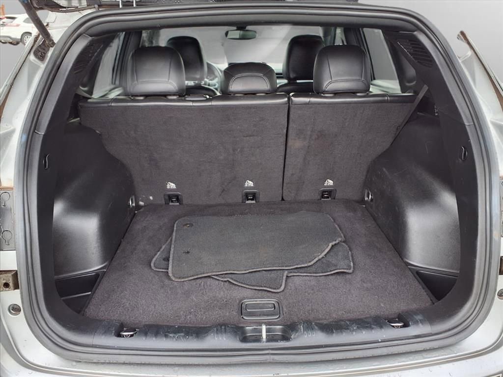 Used 2023 Jeep Compass Limited image 25