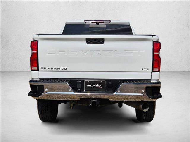 Used 2024 Chevrolet Silverado 2500 LTZ w/ LTZ Convenience Package image 7