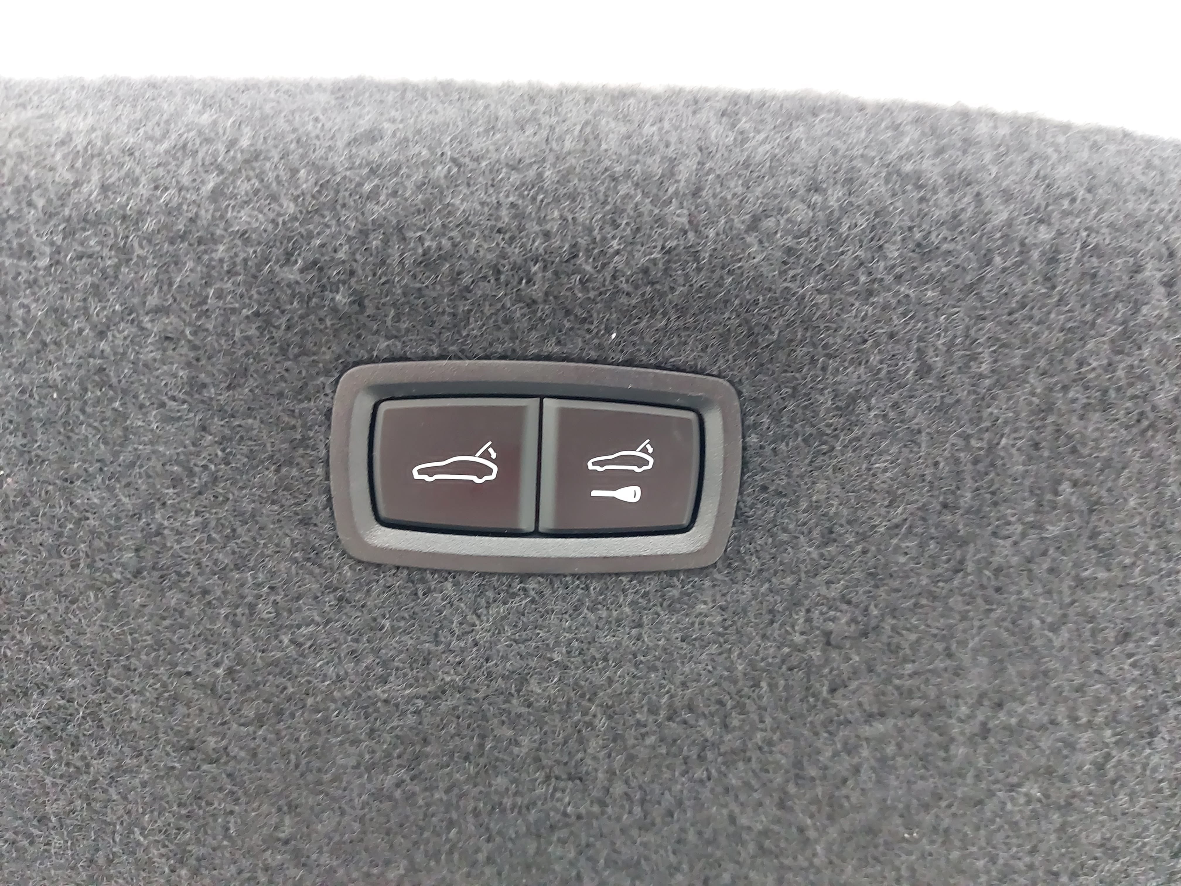 Certified 2025 Porsche Taycan RWD image 15