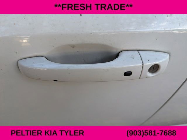 Used 2019 Chrysler 300 Touring w/ Sport Appearance Package image 6