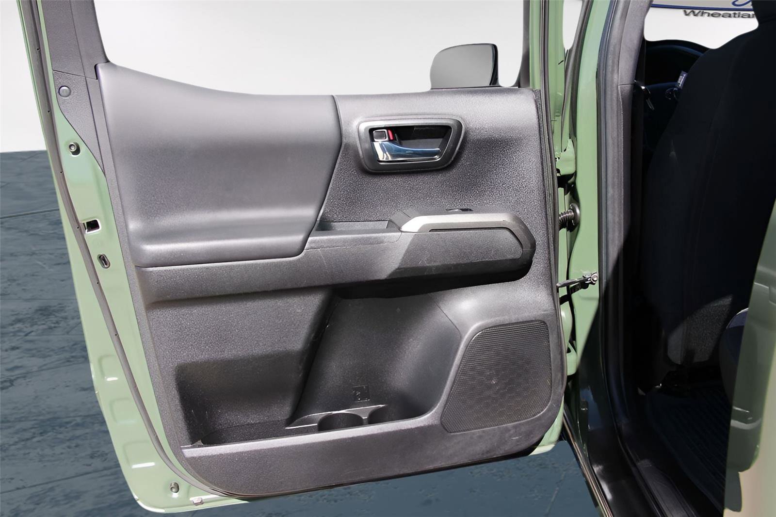 Used 2022 Toyota Tacoma TRD Sport w/ Technology Package image 23