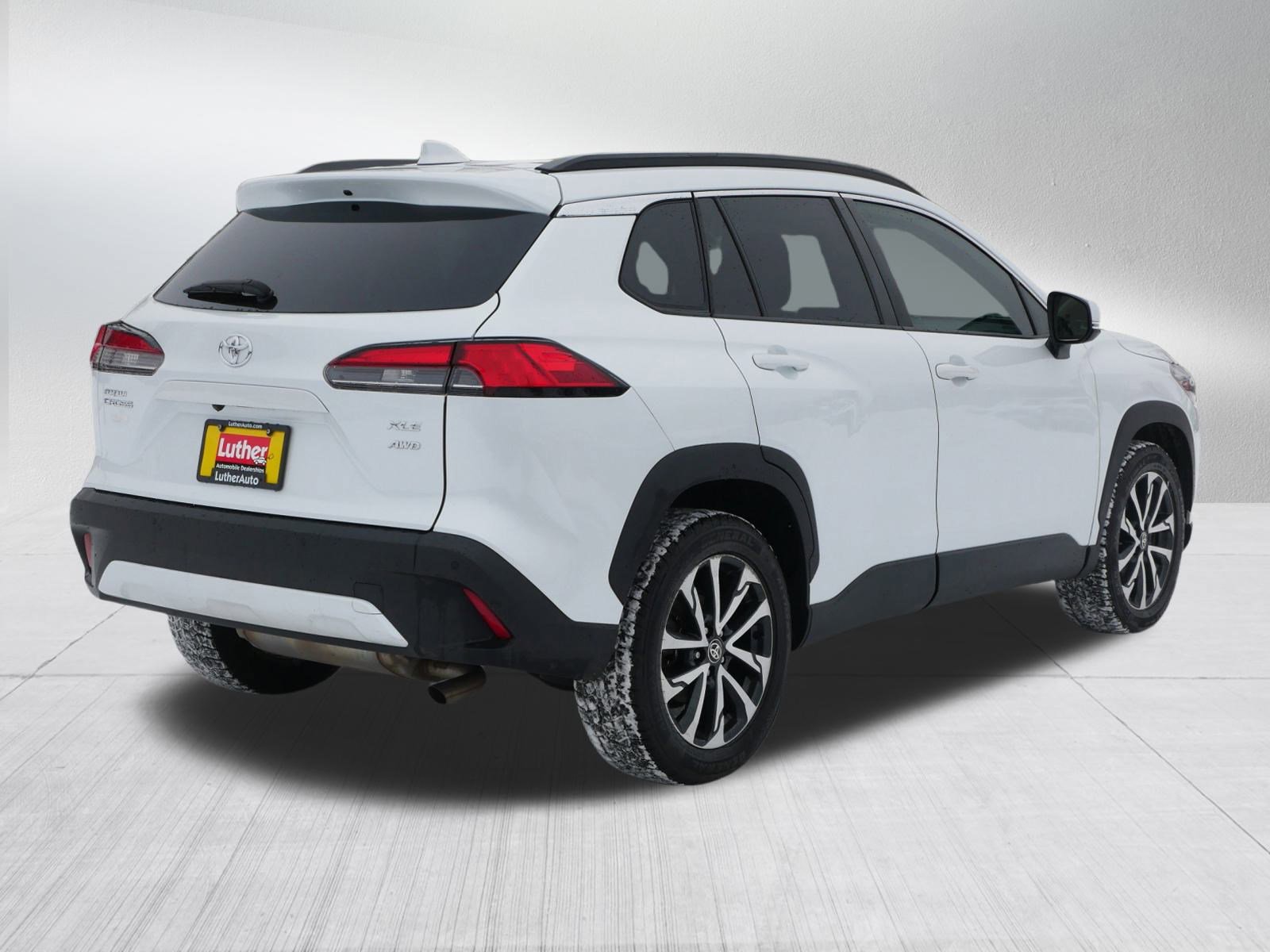 Used 2022 Toyota Corolla Cross XLE image 7