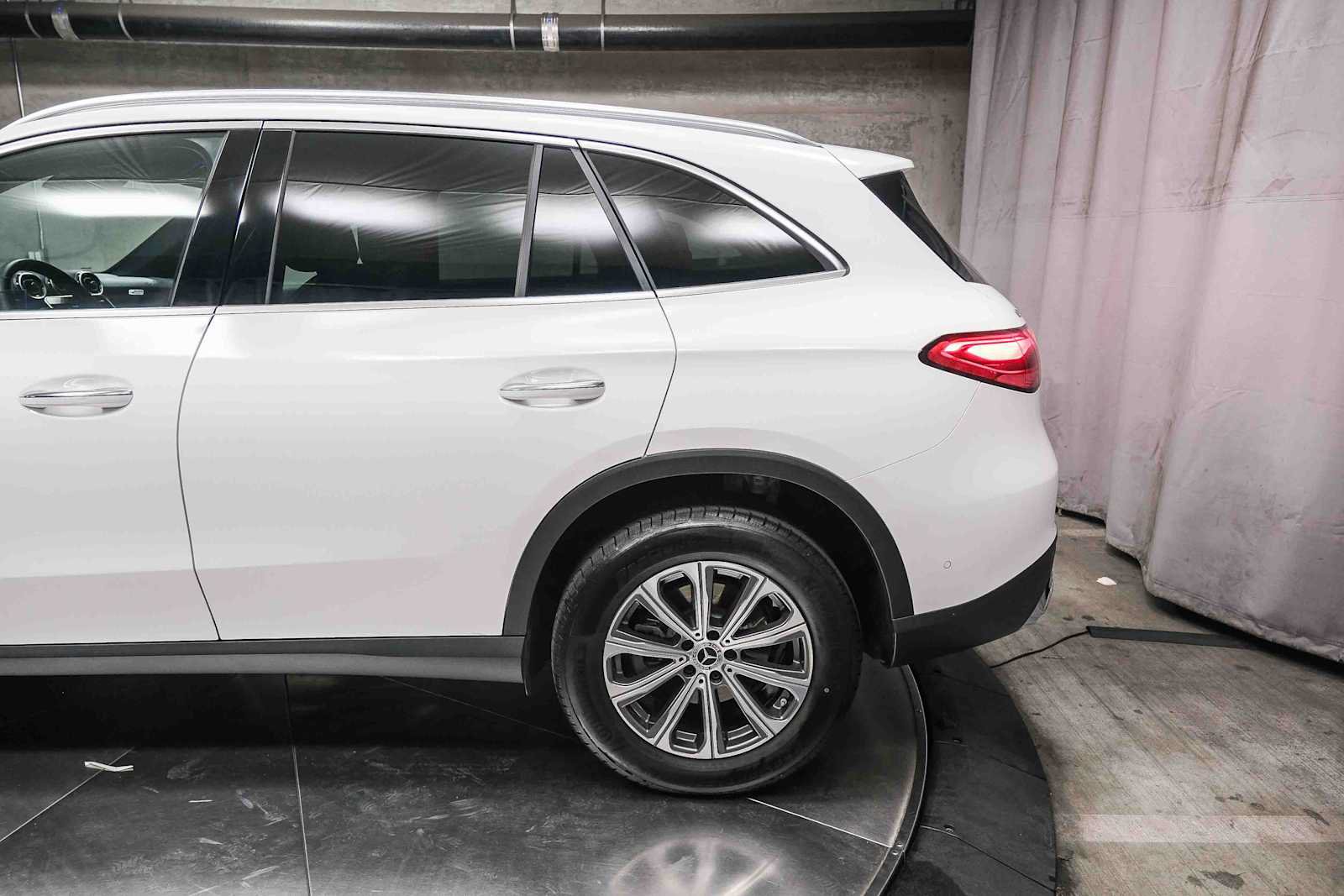 Certified 2026 Mercedes-Benz GLC 300 image 8