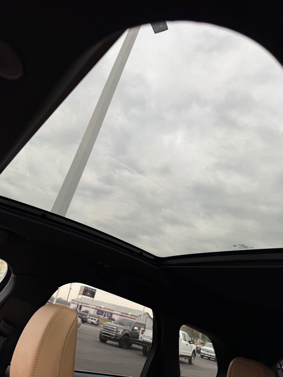 Used 2022 Lincoln Corsair Reserve w/ Equipment Group 201A image 23