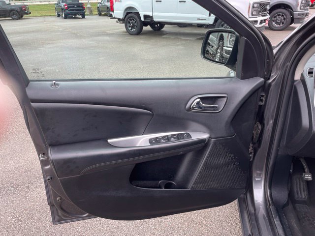 Used 2016 Dodge Journey SE w/ Flexible Seating Group FWD image 17
