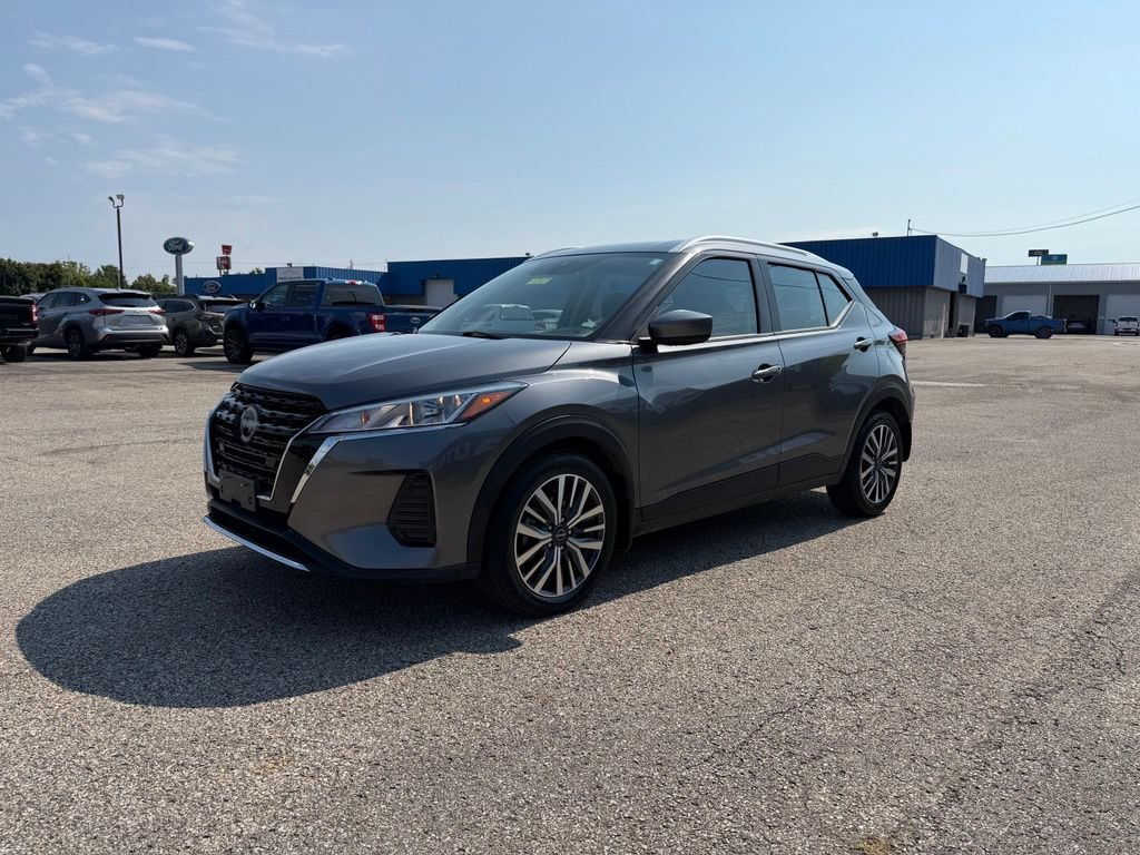 Used 2023 Nissan Kicks SV FWD image 3