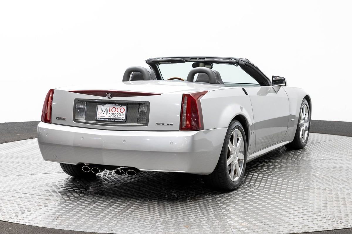 Used 2007 Cadillac XLR image 5