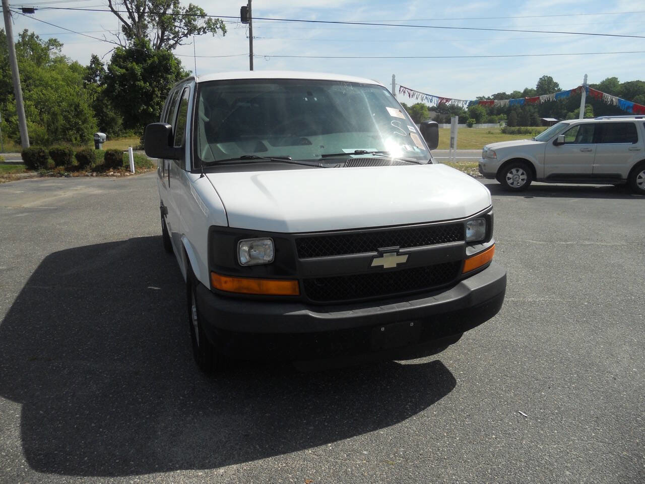 Used 2013 Chevrolet Express 2500 RWD image 13