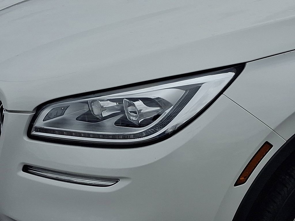 Certified 2022 Lincoln Corsair Reserve w/ Equipment Group 201A image 9