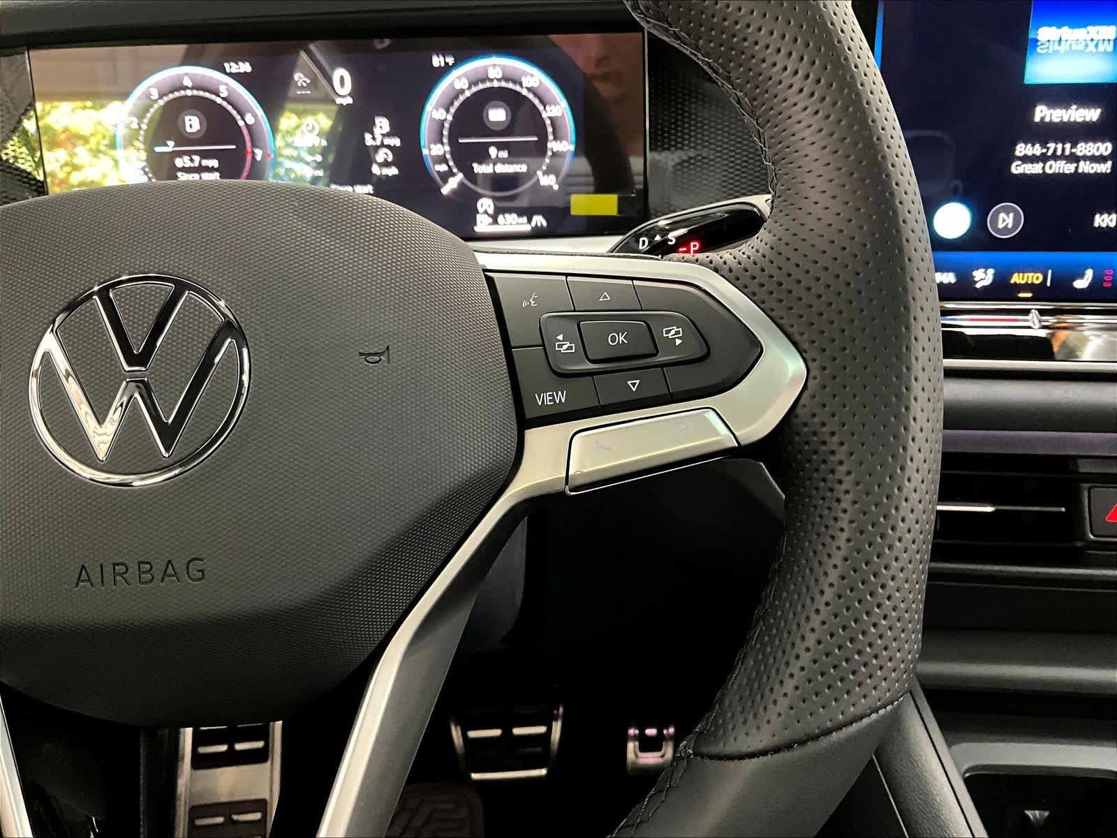 New 2026 Volkswagen Tiguan SE R-Line AWD/4WD image 18