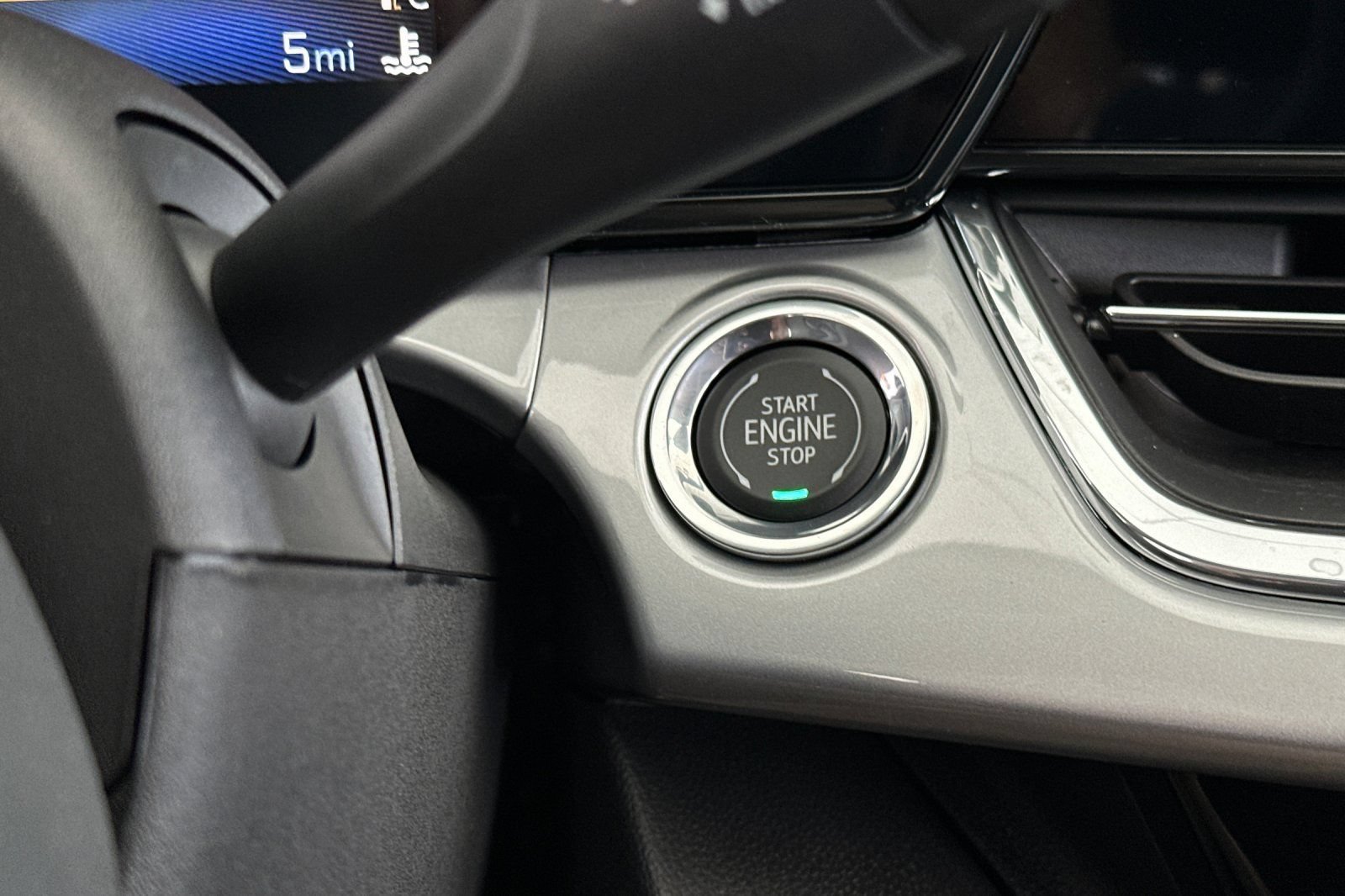New 2026 Chevrolet Trax LT FWD image 22