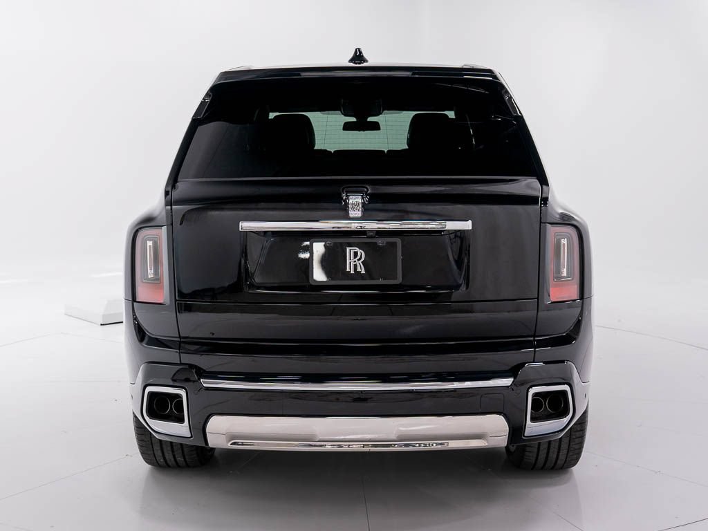 Certified 2026 Rolls-Royce Cullinan w/ Interior Detailing Package AWD/4WD image 4