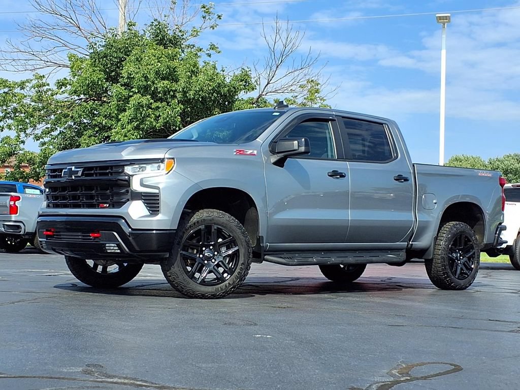 Used 2023 Chevrolet Silverado 1500 LT Trail Boss w/ Convenience Package II AWD/4WD image 2