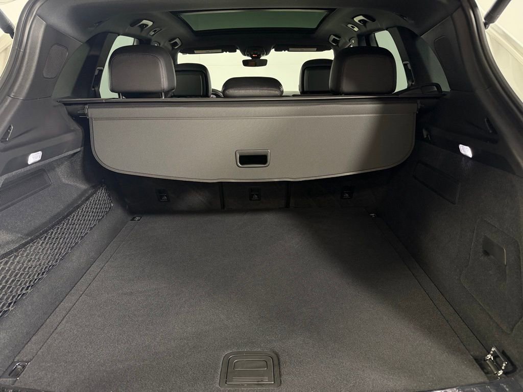 Used 2024 Porsche Cayenne image 34