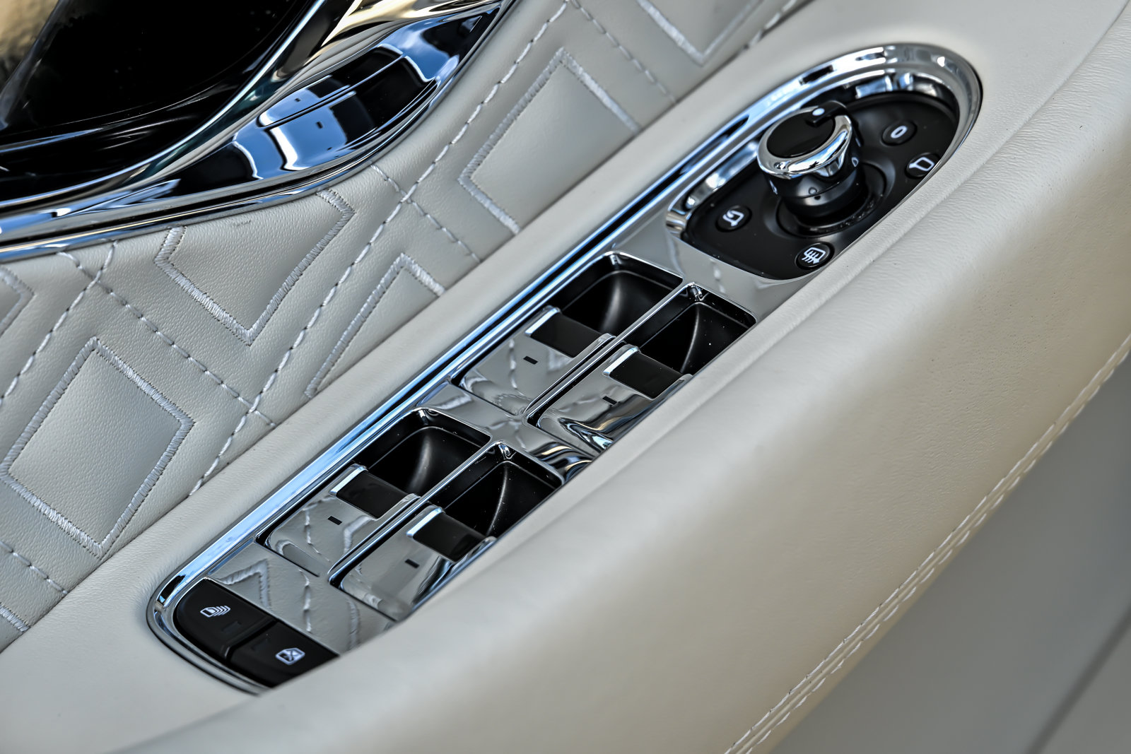Used 2022 Bentley Continental GT AWD/4WD image 30