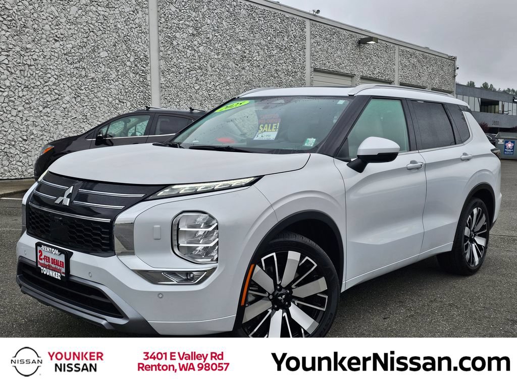 Used 2025 Mitsubishi Outlander SEL