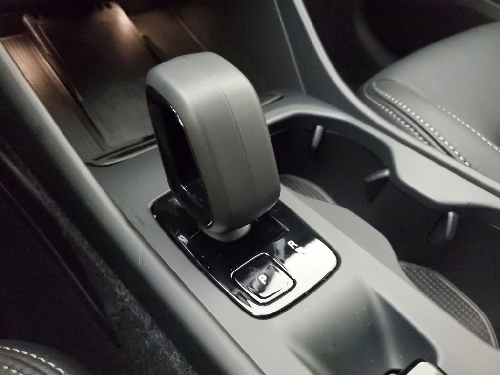 Certified 2026 Volvo XC40 B5 Core w/ Climate Package image 34