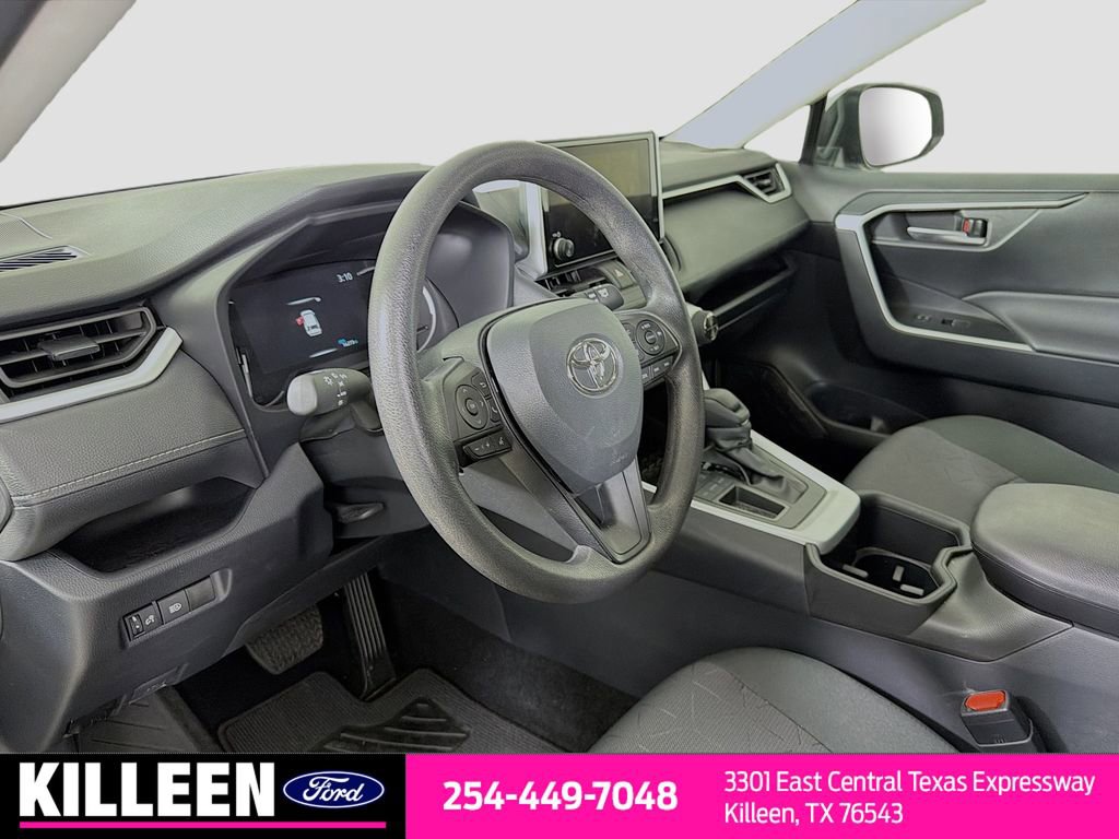 Used 2025 Toyota RAV4 XLE image 10