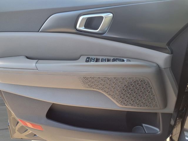 New 2026 Kia Carnival LX FWD image 11