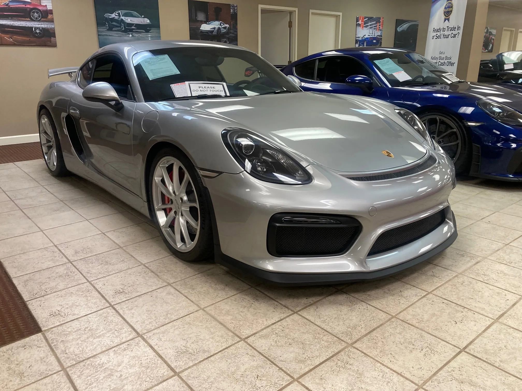 Used 2016 Porsche Cayman GT4 image 3