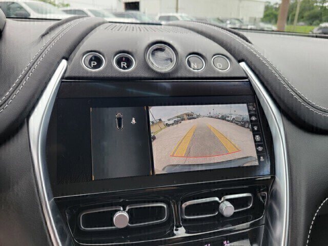 Used 2021 Aston Martin DBX image 21