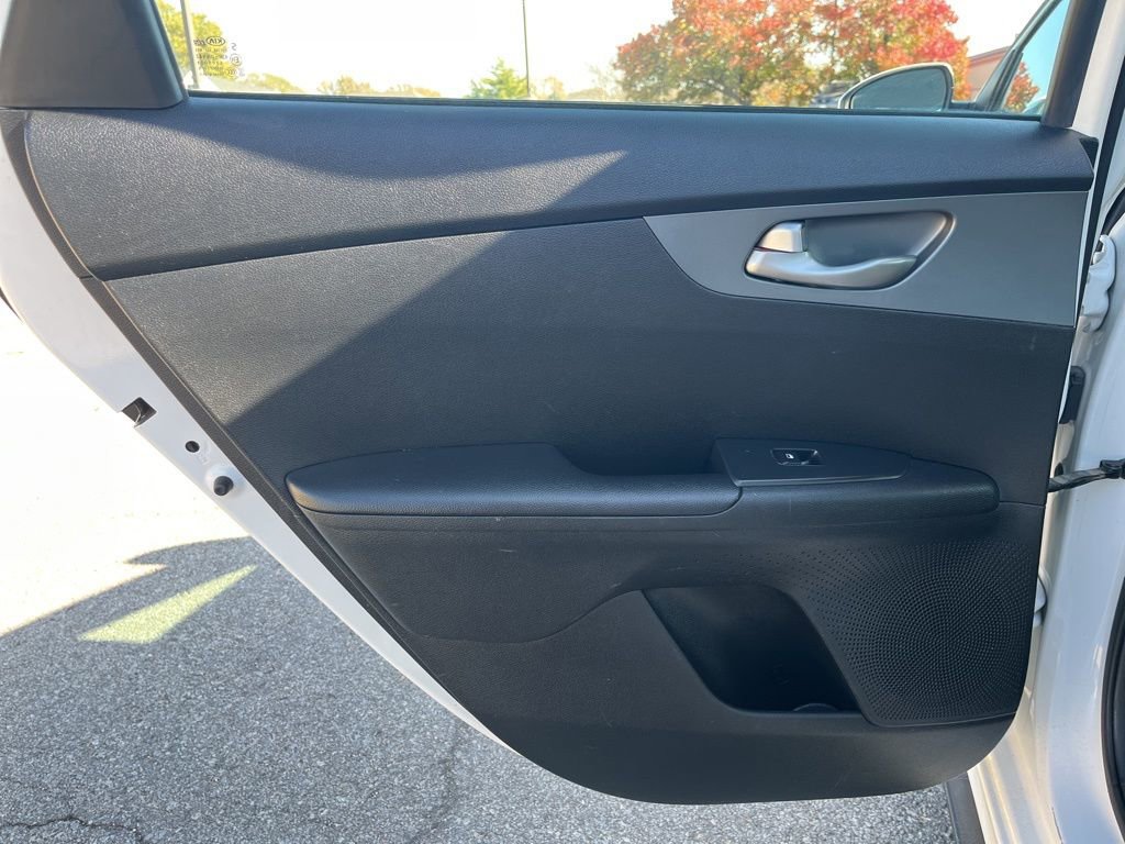 Used 2019 Kia Forte LXS image 29