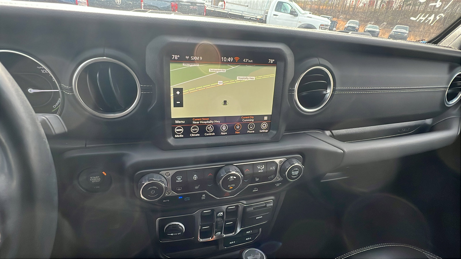 Used 2023 Jeep Wrangler Sahara w/ Cold Weather Group image 32