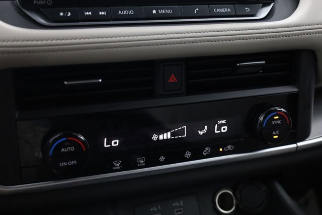 Used 2025 Nissan Rogue SV image 19