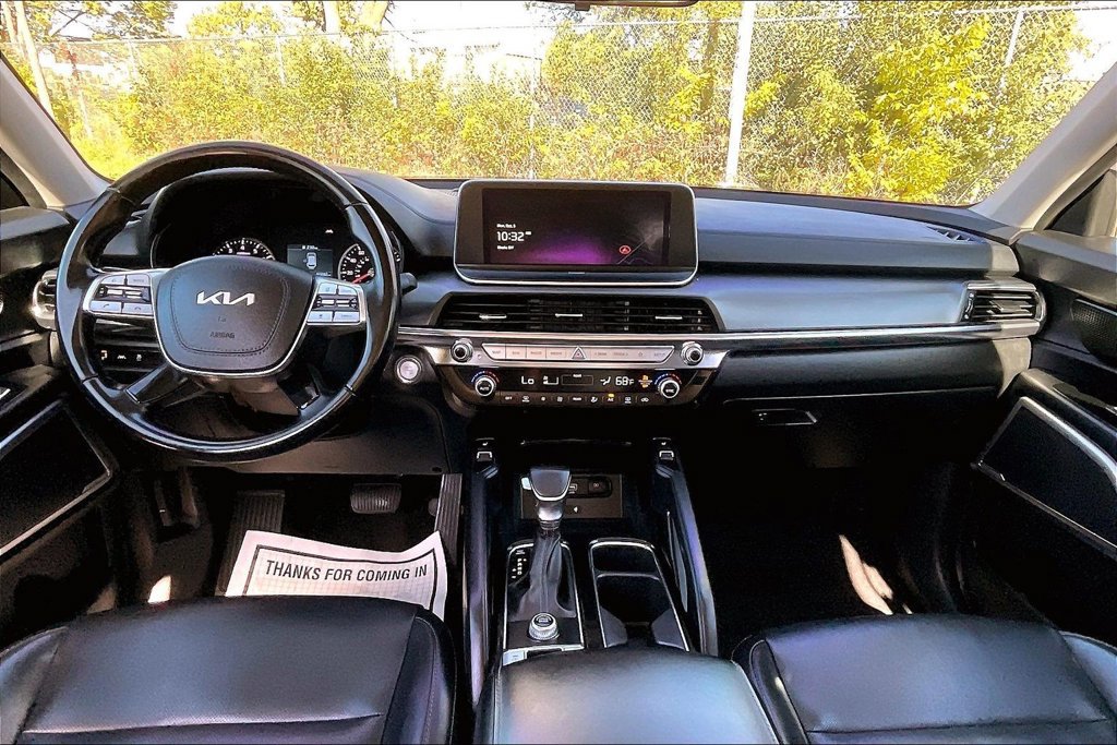 Used 2022 Kia Telluride S FWD image 15