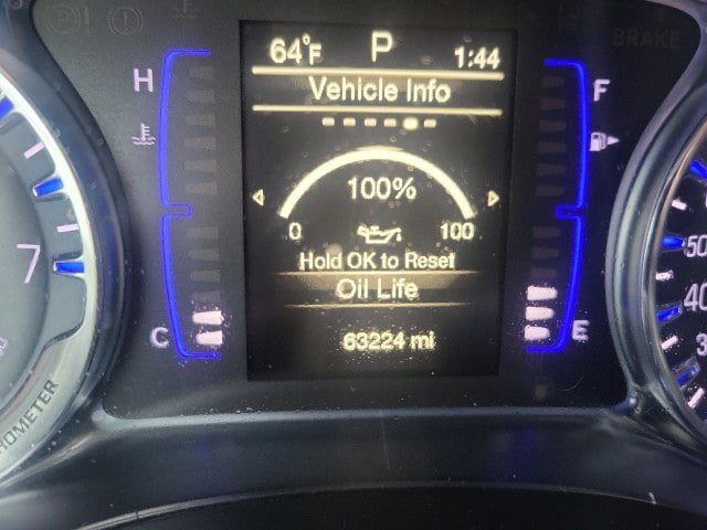 Used 2016 Chrysler 200 Limited FWD image 11