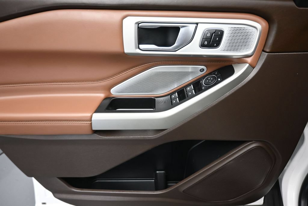 Used 2021 Ford Explorer King Ranch w/ Premium Technology Package AWD/4WD image 10