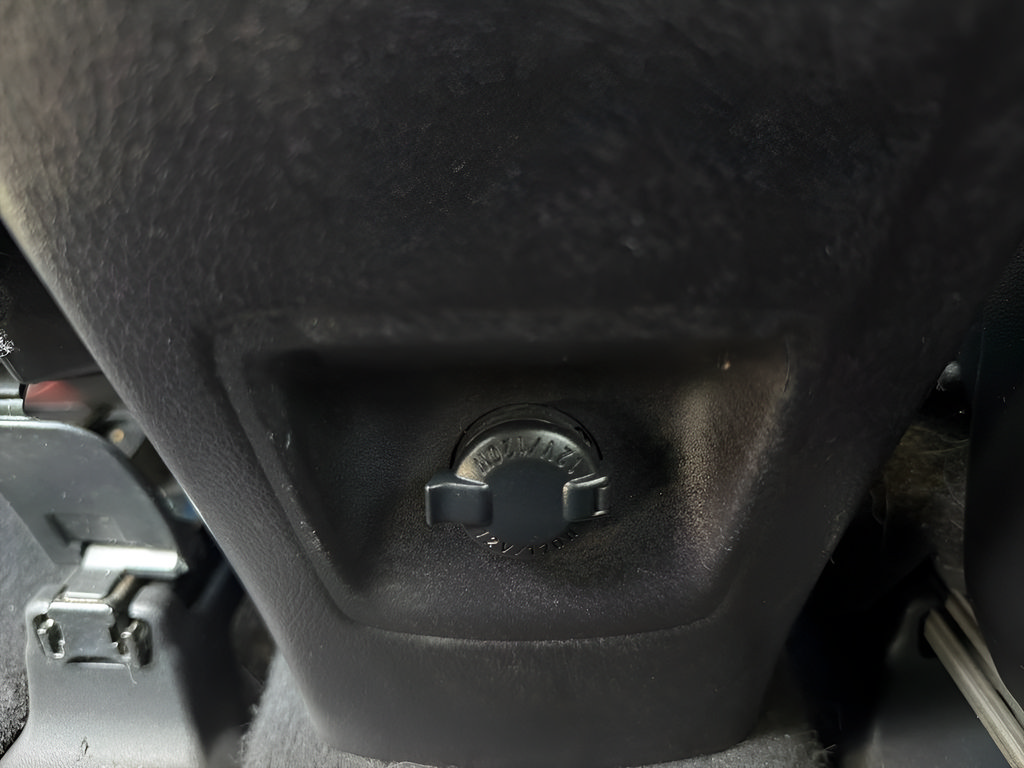 Used 2018 Toyota RAV4 Limited FWD image 24